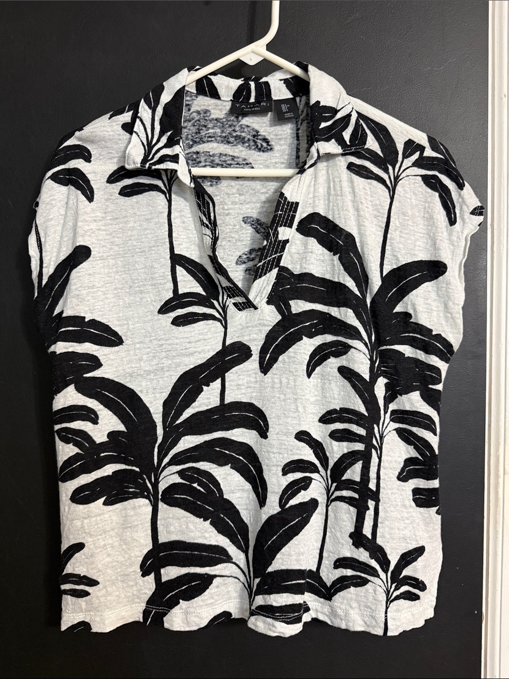 TAHARI 100% Linen Floral Tropical Top Size: L